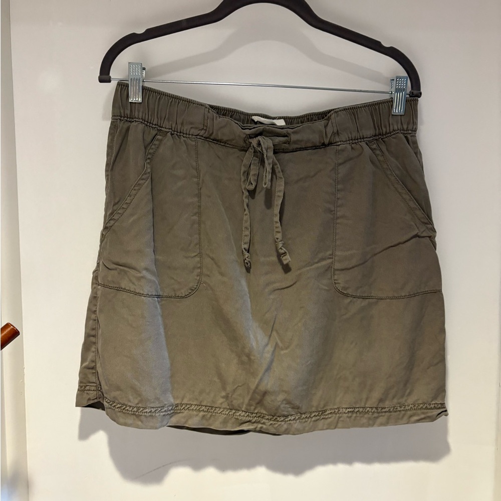 C&C Casual Olive Green Skirt